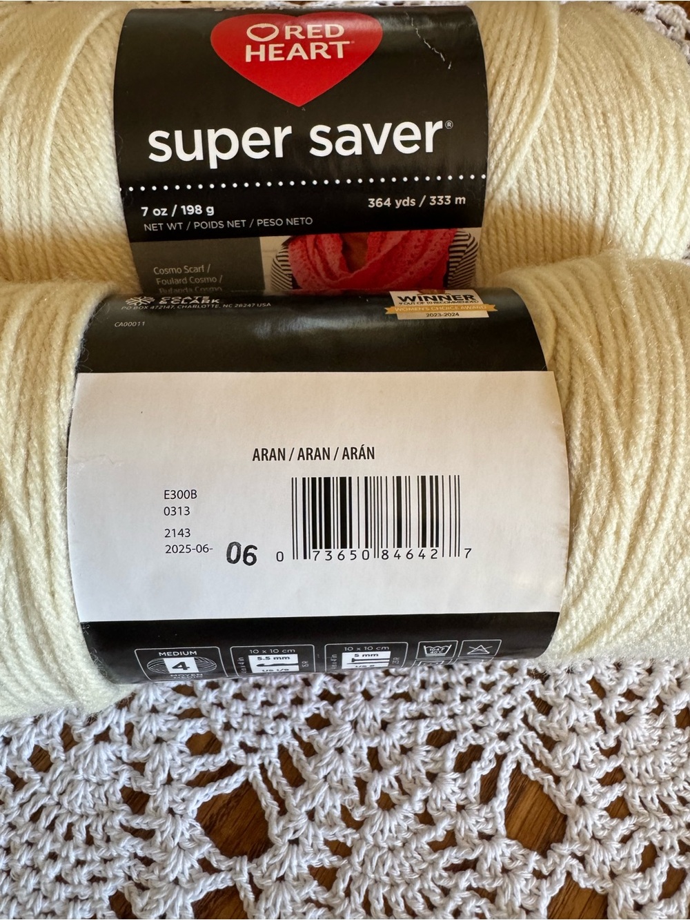 NWT Off-White Aran color Red Heart Super Saver Yarn 2 Skeins - Picture 2 of 4